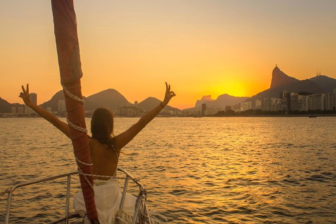 Rio de Janeiro Sunset Sailing Tour with Drinks